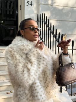 Deer Print Faux Fox Fur Cropped Shaggy Jacket in Beige Fluffy Lapel Collar School Student Trendy Warm Fur Coat Winter Outfit
