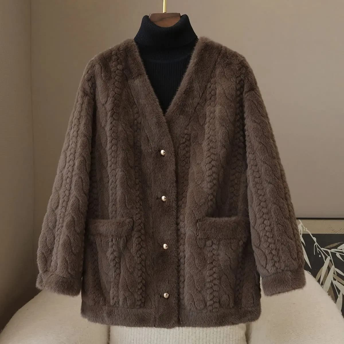 Environmental Protection Fur Coat Women's 2025 Spring Autumn Winter New Temperament Mao Mao Jacket V-neck Thicken Outcoat Ladies