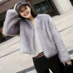 Korean Ladies Solid Color Plush Outwear 2025 Femme Fashion Short Fur Tops Jacket Winter Thicken Women Long Sleeves Faux Fur Coat