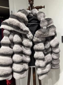 ZADORIN Luxury Winter Jackets for Woman Chinchilla Color Fluffy Warm Faux Rabbit Fur Coat Woman Big Lapel Short Faux Fur Jacket