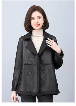 2025 Autumn/Winter New Thick Velvet Women's Leather Jacket Fashionable, Wearing Fur on Both Sides for Warmth