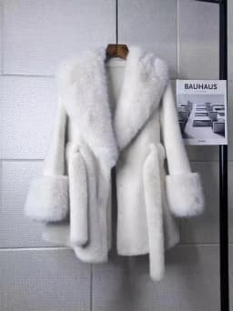 Luxury Vintage Faux Fur Coat Women Fur Collar Long Sleeve with Belt Oversized Fur Jacket Warm Thick Winter Cardigan Lady's Coats