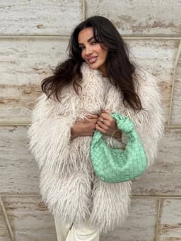 Fashion Faux Fur Coat Women Loose Lapel Full Sleeve Fluffy Short Overcoat 2025 Autumn Winter Street Lady Furry Warm Overcoat