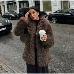 Fashion Faux Fur Coat Women Loose Lapel Full Sleeve Fluffy Short Overcoat 2025 Autumn Winter Street Lady Furry Warm Overcoat