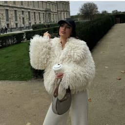 Fashion Faux Fur Coat Women Loose Lapel Full Sleeve Fluffy Short Overcoat 2025 Autumn Winter Street Lady Furry Warm Overcoat