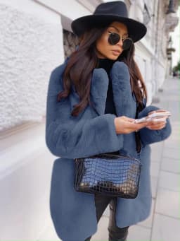 Luxury Autumn Winter Lapel Fur Coat Women Warm Thick Faux Fur Jacket Design Office Lady Outerwear Solid Long Sleeve Fur Cardigan
