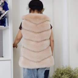 HJQJLJLS 2022 Winter Women Long Faux Fur Vest Gilet Female Sleeveless Fluffy Faux Fur Coat Jacket Fuzzy Coat Elegant Outerwear