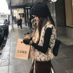 Chic Leopard Women Faux Fur Vest Stand Collar Fleece Jacket Sleeveless Winter Warm Plush Streetwear Retro Outerwear Top