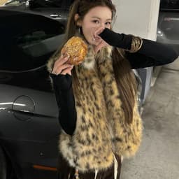 Chic Leopard Women Faux Fur Vest Stand Collar Fleece Jacket Sleeveless Winter Warm Plush Streetwear Retro Outerwear Top