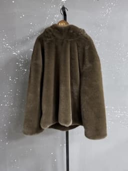 LGRQ 2026 Winter New Women's Fashion High-End Soft Faux Mink Fur Sweater Lazy Style Hoodies Pullover Top