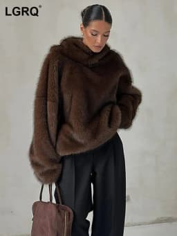 LGRQ 2026 Winter New Women's Fashion High-End Soft Faux Mink Fur Sweater Lazy Style Hoodies Pullover Top