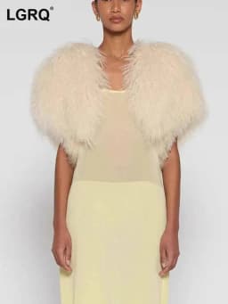 LGRQ Autumn Winter Furry Coat for Women Teddy Fur Bridal Cape Shawl Faux Fur Artificial Fur