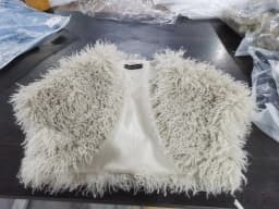 LGRQ Autumn Winter Furry Coat for Women Teddy Fur Bridal Cape Shawl Faux Fur Artificial Fur