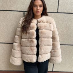 Women's Fluffy Faux Fur Coat Winter Hot Selling Fashionable Luxury Faux Fox Fur Coat Long Sleeve Ladies' Fake Fur Winter Clothin