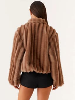 DEAT Fashion Environmentally Friendly Fur Coat Women's Lapel Zipper Loose Plush Thick Faux Fur Jacket Winter New 7A1824