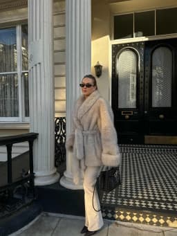 Gray Gradient Belt Oversized Tie Waist Faux Fur Maxi Women Coat for Chilly Winter Morning Old Money Clean Fit Cozy Outwear