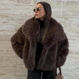 Elegant Luxury Thicken Brown Faux Fur Coats Women Loose Lapel Long Sleeve Furry Coats 2025 Winter Lady Warm Chic Outwear New