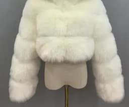 HJQJLJLS 2022 Winter Fashion Women Short Faux Fox Fur Coat Female Thick Fluffy Long Sleeve Crop Furry Top Lady Jacket LJLS129
