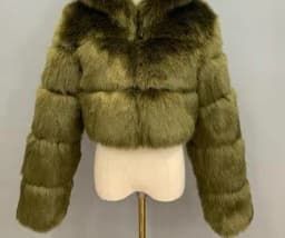 HJQJLJLS 2022 Winter Fashion Women Short Faux Fox Fur Coat Female Thick Fluffy Long Sleeve Crop Furry Top Lady Jacket LJLS129