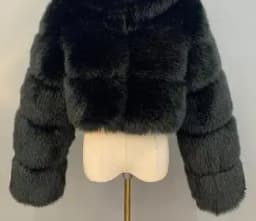 HJQJLJLS 2022 Winter Fashion Women Short Faux Fox Fur Coat Female Thick Fluffy Long Sleeve Crop Furry Top Lady Jacket LJLS129