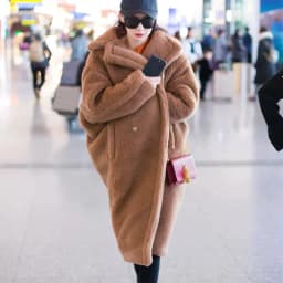 Fashionable Thickened Lamb Fur Jacket Women's Mid-Length Winter Coat Korean Style Teddy Bear Design Eco-Friendly Outerwear