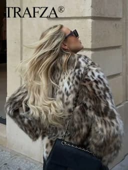 HH Woman Lapel Long Sleeves Side Pockets Casual Coat Women Winter Leopard Print Faux Fur Loose Slim Warm Coat Mujer