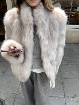 LIMO Ladies Short Faux Fur Jacket Lapel Collar Casual Loose Fit Fashion Fluffy Plush Outer Coat