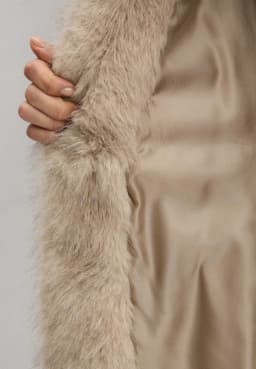 IG Women Wide Lapel Cinched Waist Faux Fur Coat, Peplum Hem Mid-Length Fluffy Jacket, Side Pockets Winter Warm Beige Casual Oute