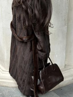 Brown Long Faux Fur Coat Women Fashion Full Sleeve Fluffy Loose Lace Up Overcoat 2025 Winter Lady Daily High Street Outwear