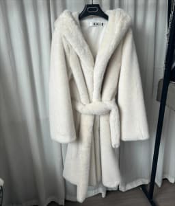 Women Faux Fur Long Coats Hooded Overcoats Lace Up Full Sleeves Open Stitch Thick Loose Jackets Elegant 2025 Autumn Winter