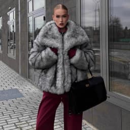 Faux Women's Fur Coat Turn-Down Collar Long Sleeve Elastic Cuff Plush Fluffy Female Fur Coat Fashion Autumn Loose Fur For Ladies