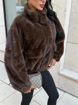 Luxury Dark Brown Plush Faux Fur Coat Women 2026 Winter Warm Zip Up Bomber Jacket Stand Collar Outwear