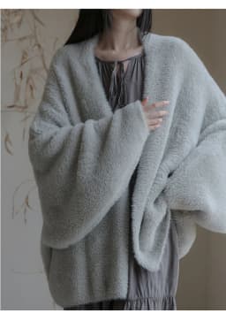 Lautaro Autumn Winter Oversized Thick Warm Green Faux Fur Coat Women with Deep V Neck Bat Sleeve Chic Luxury Fluffy Jacket 2026
