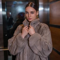 Women Winter Faux Fur Coat 2026 Warm Taupe Zip Up Fluffy Plush Jacket Stand Collar Bomber Outerwear