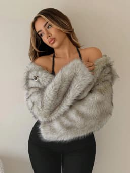 Women's Faux Fur Coat Cropped Fluffy Plush Lapel Collar Grey Warm Winter Jacket Elegant Luxe Chic Quiet Luxury