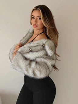 Women's Faux Fur Coat Cropped Fluffy Plush Lapel Collar Grey Warm Winter Jacket Elegant Luxe Chic Quiet Luxury