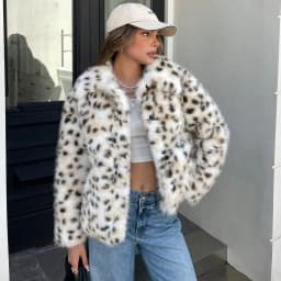Women Winter Faux Fur Coat Snow Leopard Print Fluffy Short Jacket 2026 New Y2K Streetwear Vintage Outerwear