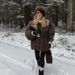 Women's Fluffy Faux Fur Coat Thick Warm Shaggy Oversized Brown Jacket TikTok Viral Streetwear Y2K Fashion Outerwear Long Sleeve