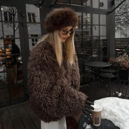 Women's Fluffy Faux Fur Coat Thick Warm Shaggy Oversized Brown Jacket TikTok Viral Streetwear Y2K Fashion Outerwear Long Sleeve