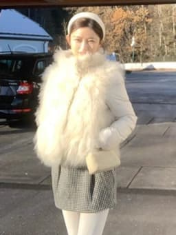 DEAT Fashion Stand Collar Sleeveless Fluffy Faux Fur Vests Women's Thick Warm Simple White Coats Autumn New 7A6164
