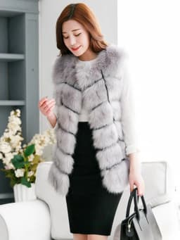 ZADORIN Fashion Female Fur Waistcoat Winter Warm Faux Fox Fur Vest Women High-Grade Cappa Fashion O-Neck Long Fur Coat Cardigan