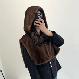 Women's Hooded Faux Fur Vest Zip Up Sleeveless Plush Thick Winter Warm Coat Elegant Luxe Chic Trendy Outerwear
