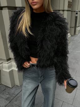 Women Winter Faux Fur Coat Black Cropped Fluffy Shaggy 2026 New Y2K Party Trendy Streetwear Outerwear