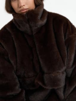 LIMO Ladies Half‑Zip Faux Fur Coat Stand Collar Casual Loose Fit Fashion Plush Outer Jacket With Pockets
