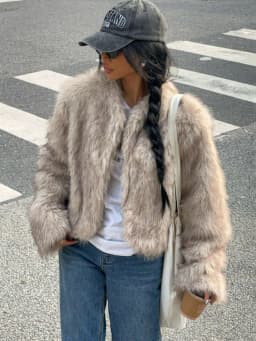 Women Winter Faux Fur Coat Short Fluffy Open Front Dark Brown Beige 2026 New Y2K Warm Trendy Streetwear Outerwear