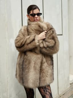 IG Women Wide Lapel Faux Fur Mid-Length Coat, Insulated Fluffy Oversized Jacket, Winter Warm Street Style Casual Outerwear