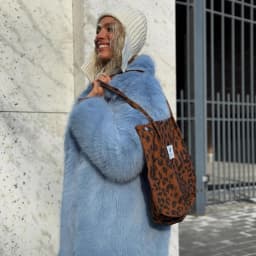 2025 New Mid Length Light Blue Faux Fur Coat Women Autumn Winter Eco Friendly Plush Fashion Temperament Top