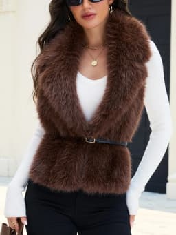 Women's Faux Fur Shawl Fox Fur Imitation Eco-Friendly Winter Scarf Luxury Style for Warmth And Fashion Accessory
