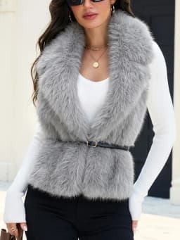 Women's Faux Fur Shawl Fox Fur Imitation Eco-Friendly Winter Scarf Luxury Style for Warmth And Fashion Accessory