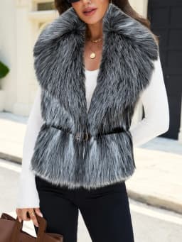 Women's Faux Fur Shawl Fox Fur Imitation Eco-Friendly Winter Scarf Luxury Style for Warmth And Fashion Accessory